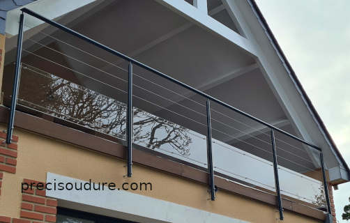 Garde-corps inox gris pour terrasse couverte