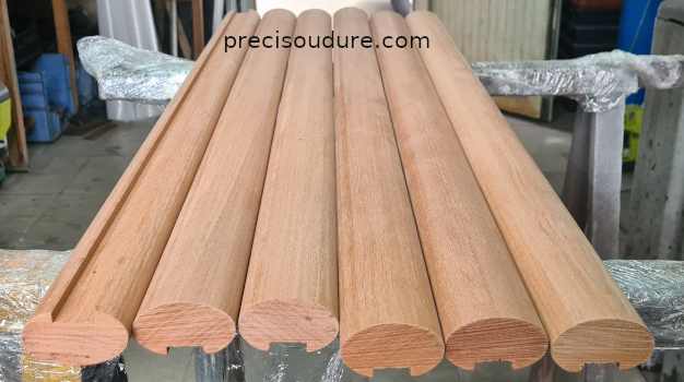Main-courante bois de forme ovale